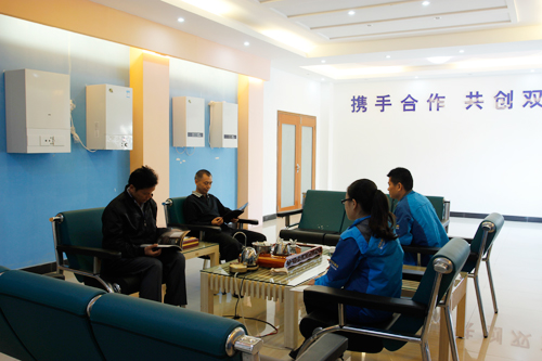 瑞馬員工會(huì)見(jiàn)客戶(hù)