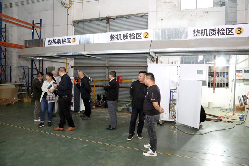 熱烈歡迎河南舒適家行業聯盟領導蒞臨廣東瑞馬參觀指導 熱烈歡迎河南舒適家行業聯盟領導蒞臨廣東瑞馬參觀指導